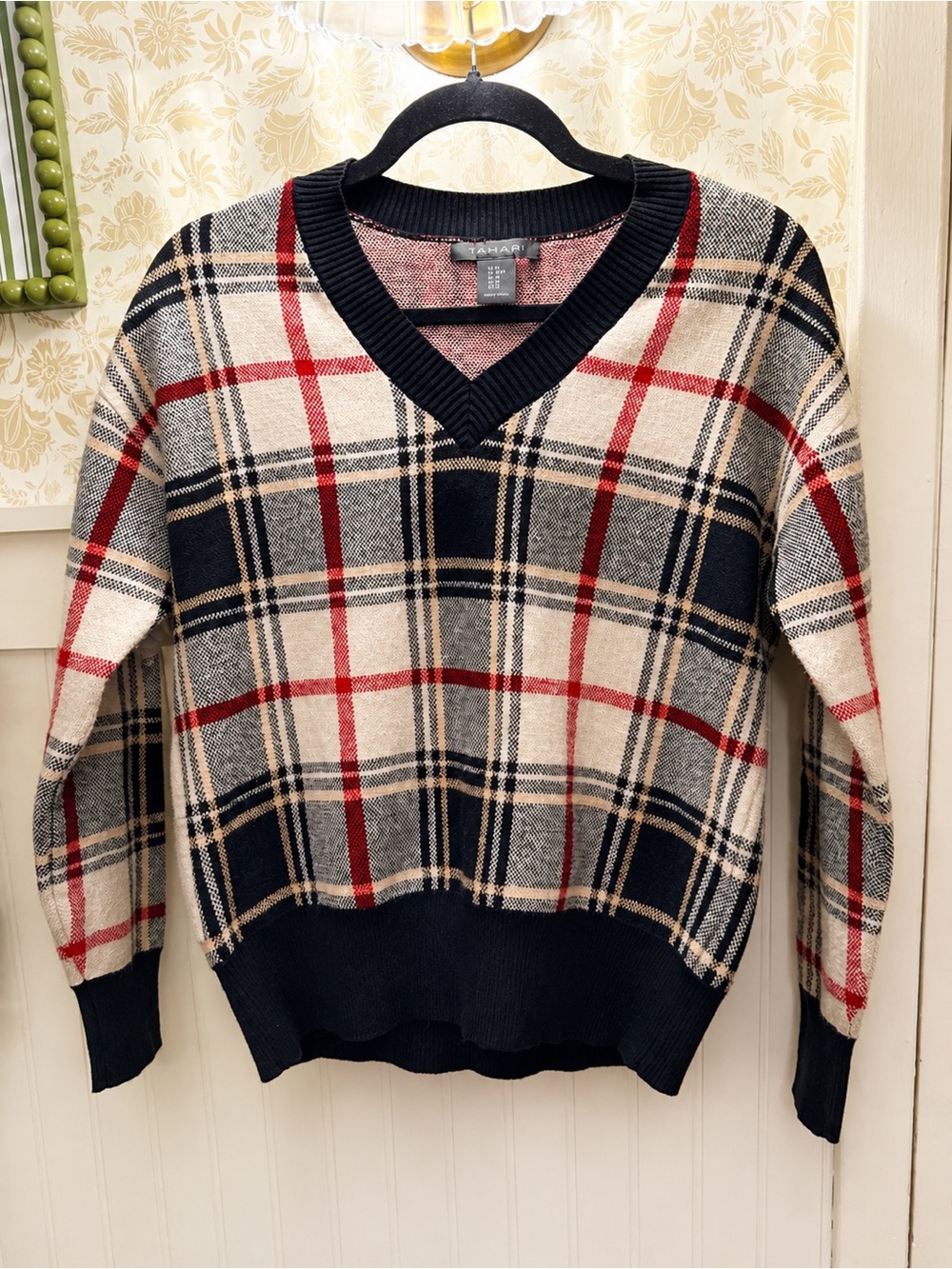 Tahari Plaid V-Neck Sweater XS